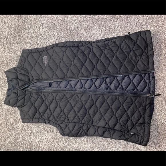The North Face ThermoBall™ PrimaLoft® Vest XS - Picture 4 of 5